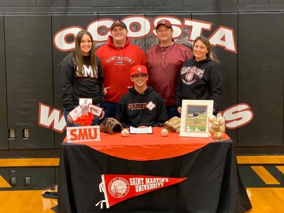 Picture of Cole Hatton with his family