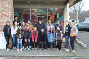 Art Club Decorates Westport